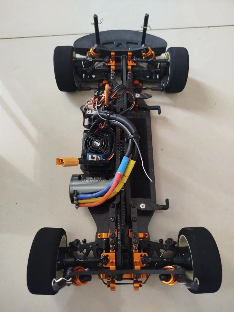 Automodelo Xray T4 - Foto 3