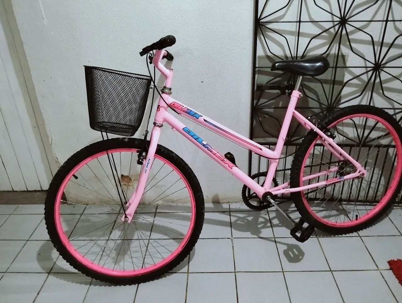 BICICLETA ARO 26 ROSA - LINDA E SUPER CONSERVADA!