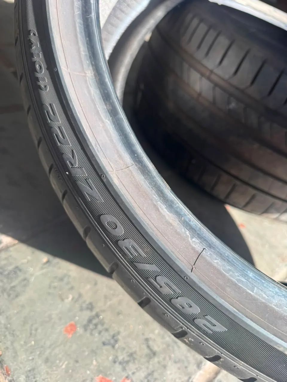 285/30-22 Pirelli  - Foto 4