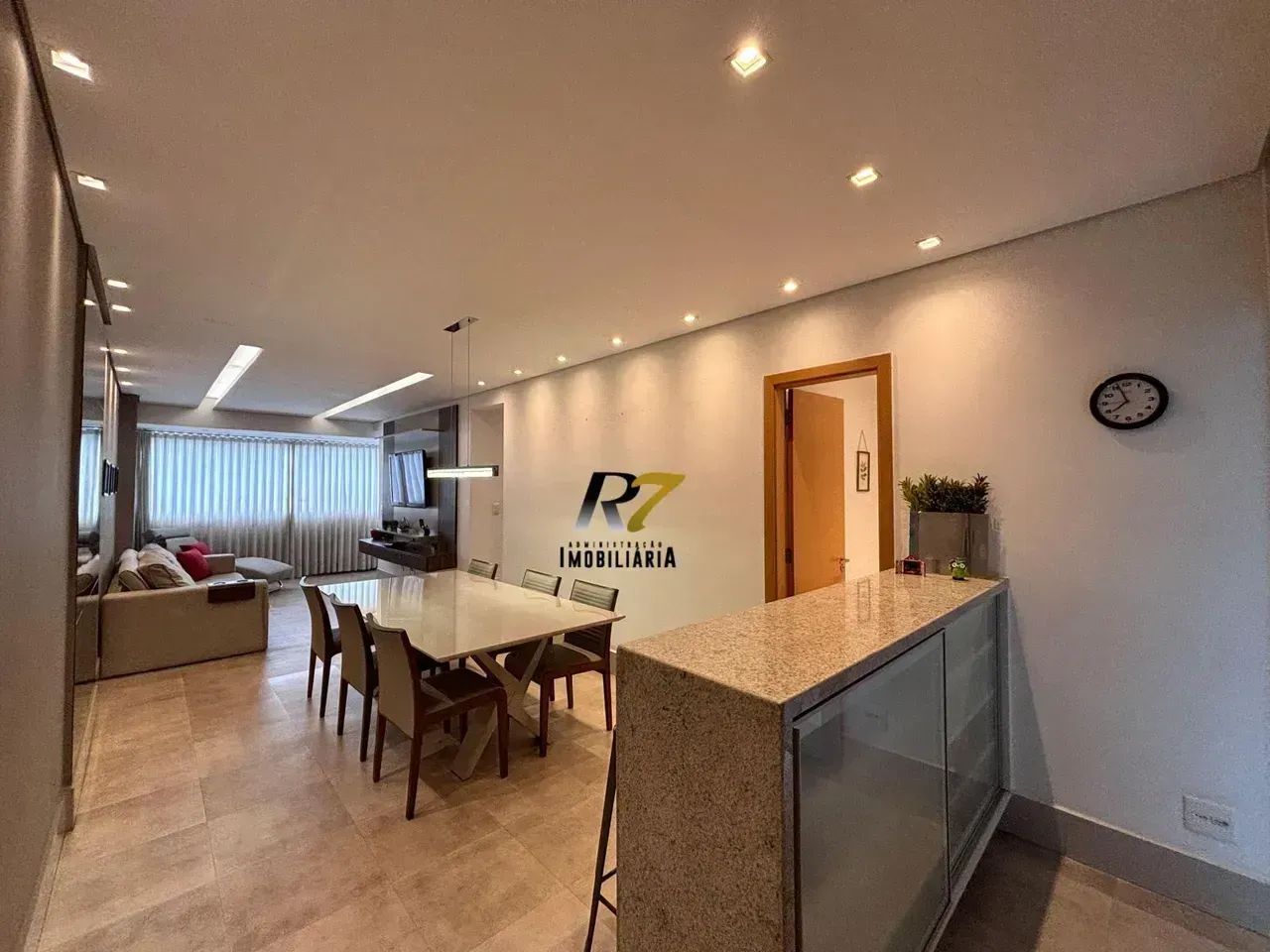 EXCELENTE APT COM 2 SUÍTES E ÁREA EXTERNA EM ÓTIMA LOCALIZAÇÃO NA SAVASSI - Foto 3