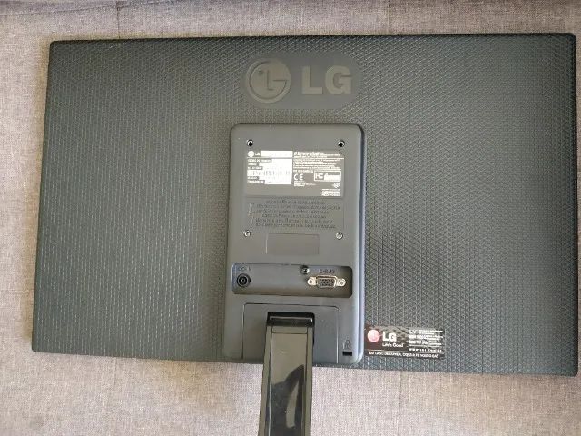 Monitor 20 Lg Led Hd D-sub 20EN33 - Perfeito Estado - Foto 5