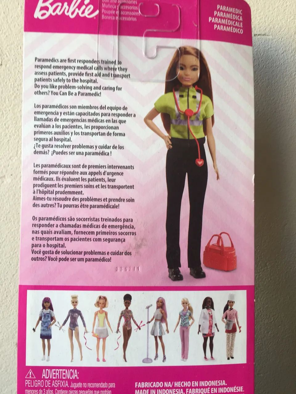 Barbie profissões paramédica  - Foto 3