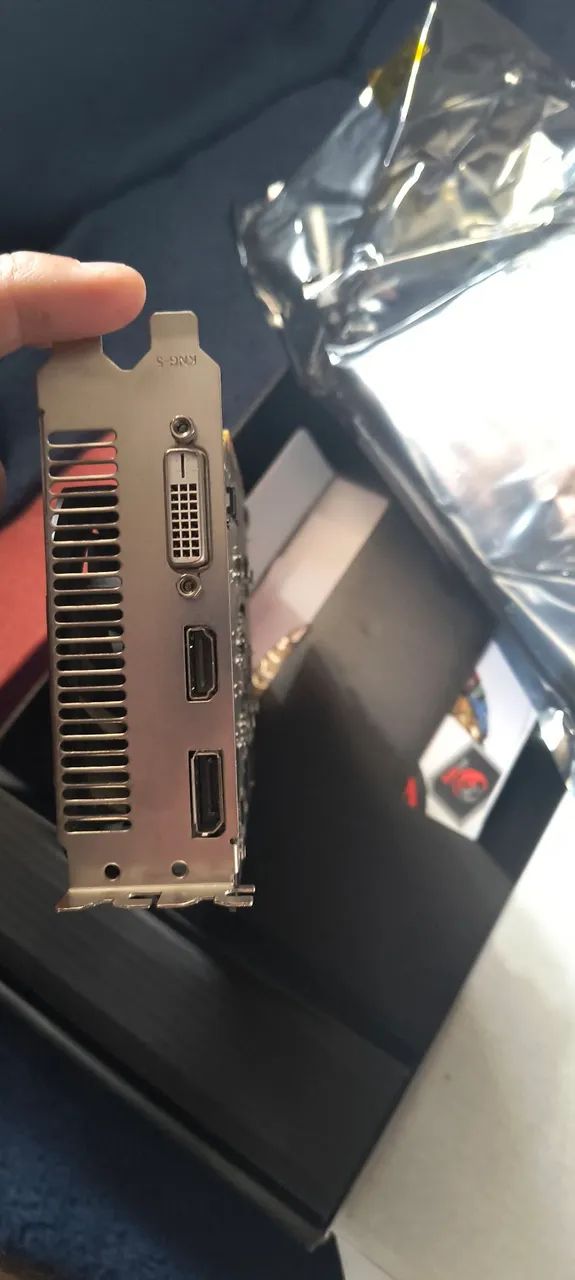 Placa de Vídeo Radeon RX 550 4GB GDDR5 - Foto 5