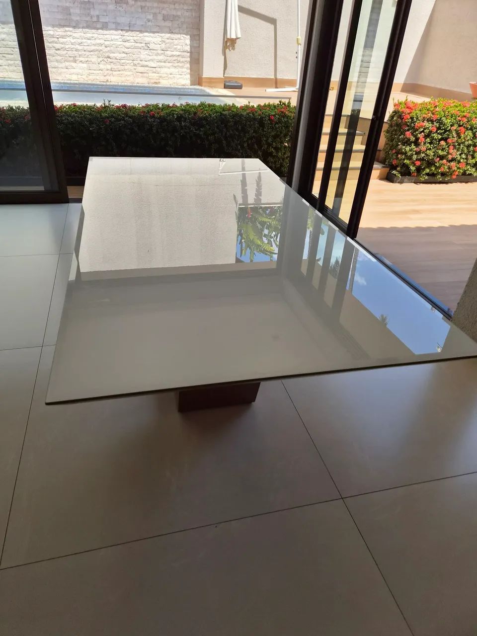 MESA DE VIDRO 8 LUGARES