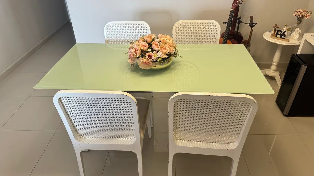 Mesa de Jantar Moderna com Tampo de Vidro - Sofisticação e Elegância para seu Ambiente  - Foto 5