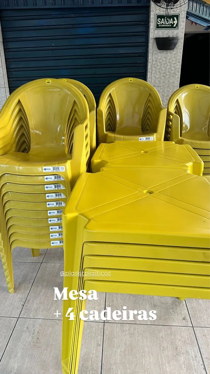 Conjunto de mesa com 4 poltronas  - Foto 2