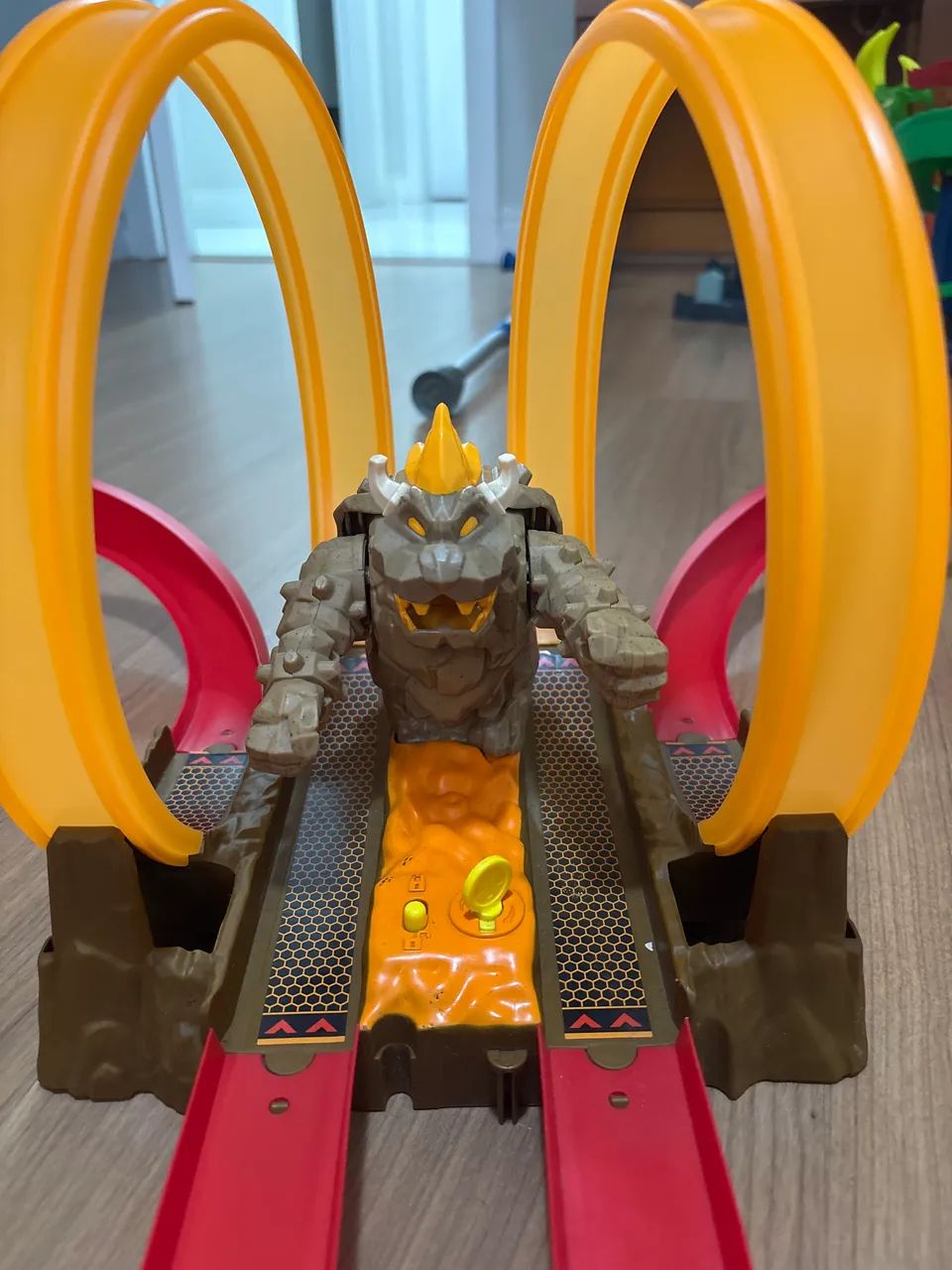 Hot Wheels Mario Kart - Pista do Bowser COMPLETA - Foto 3