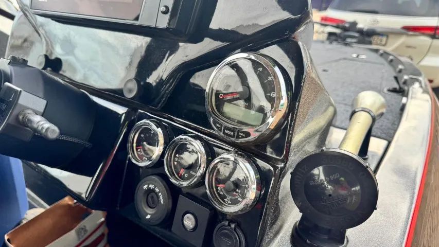 Barco Quest Angler 2024 - Foto 12