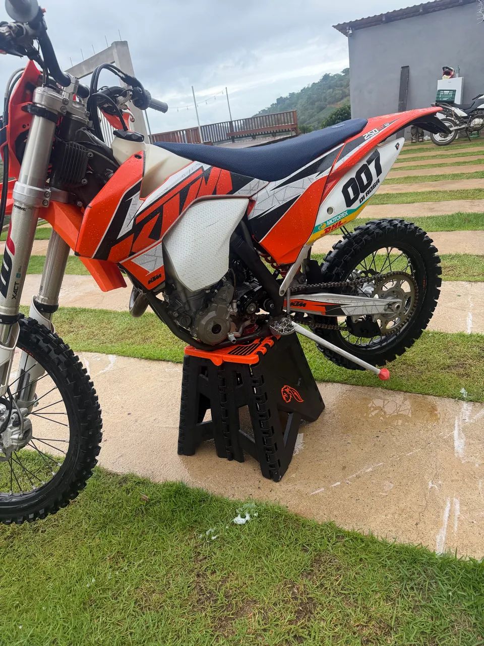 KTM 250 - Foto 4