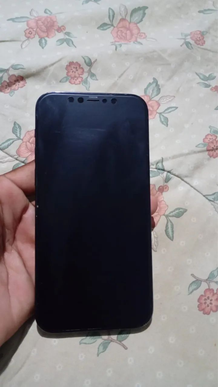 Vendo um iPhone 12 Pro,ele está apenas com um trinco em cima  - Foto 2
