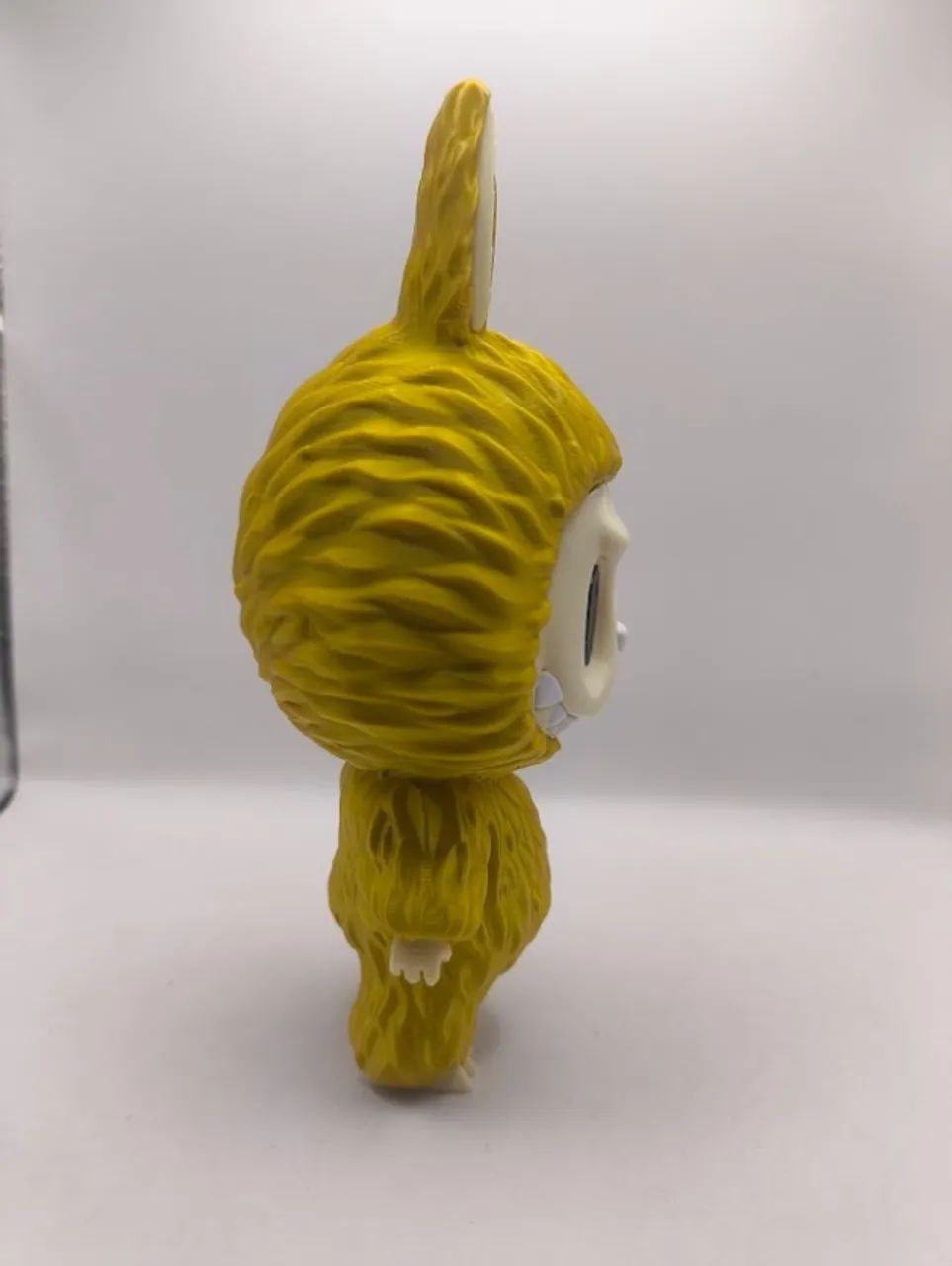 Boneco Labubu Dourado - Decoração e Colecionador - Foto 3