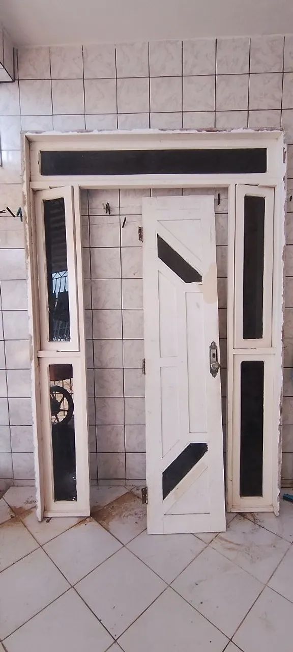Vendo porta de madeira original 