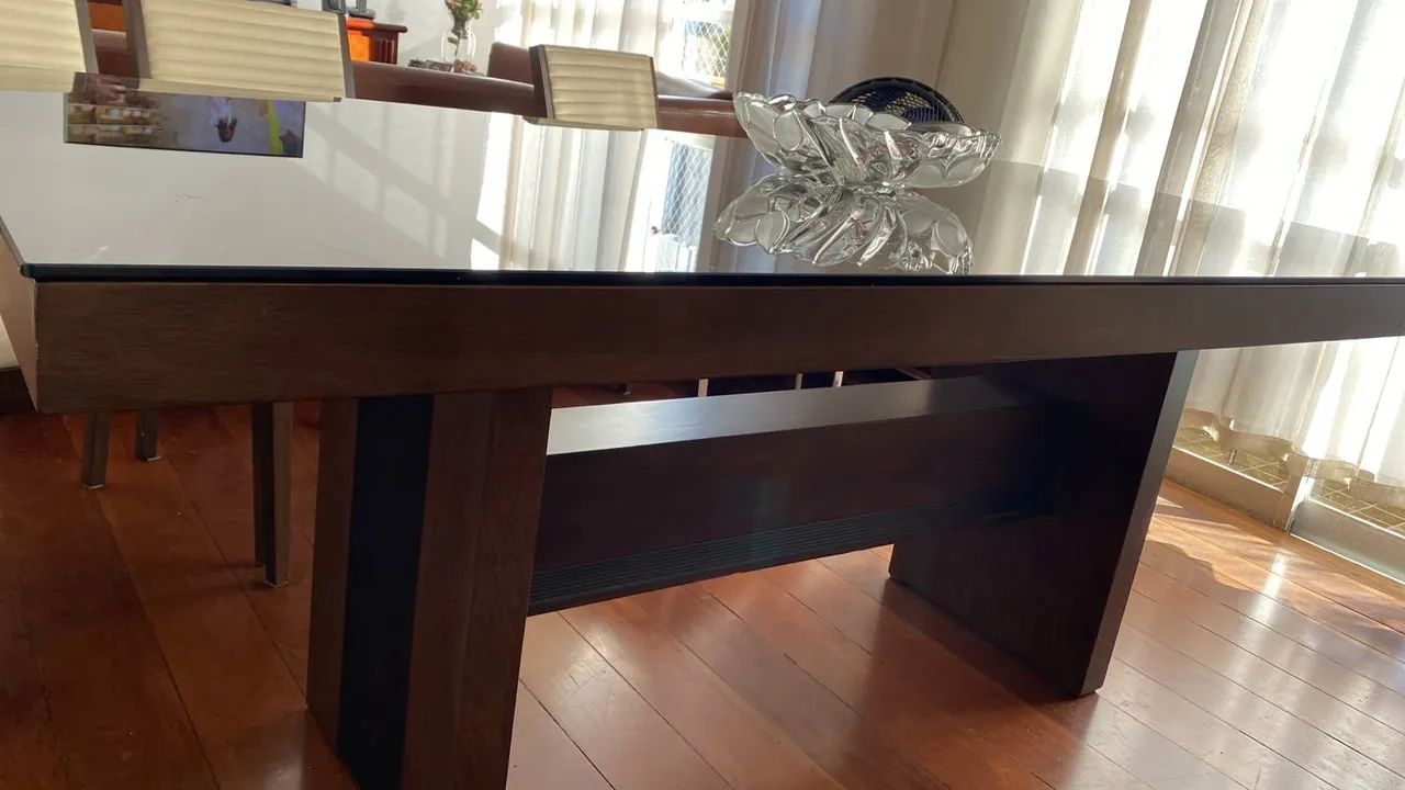 Mesa em Madeira com Tampo de Vidro - Foto 2