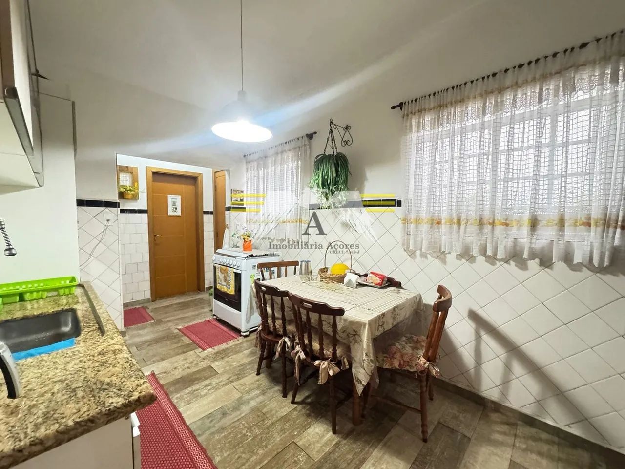 232m² de Possibilidades no Coração do Belém! 2 Casas, 2 Vagas e Muito Espaço para a Sua Fa - Foto 5