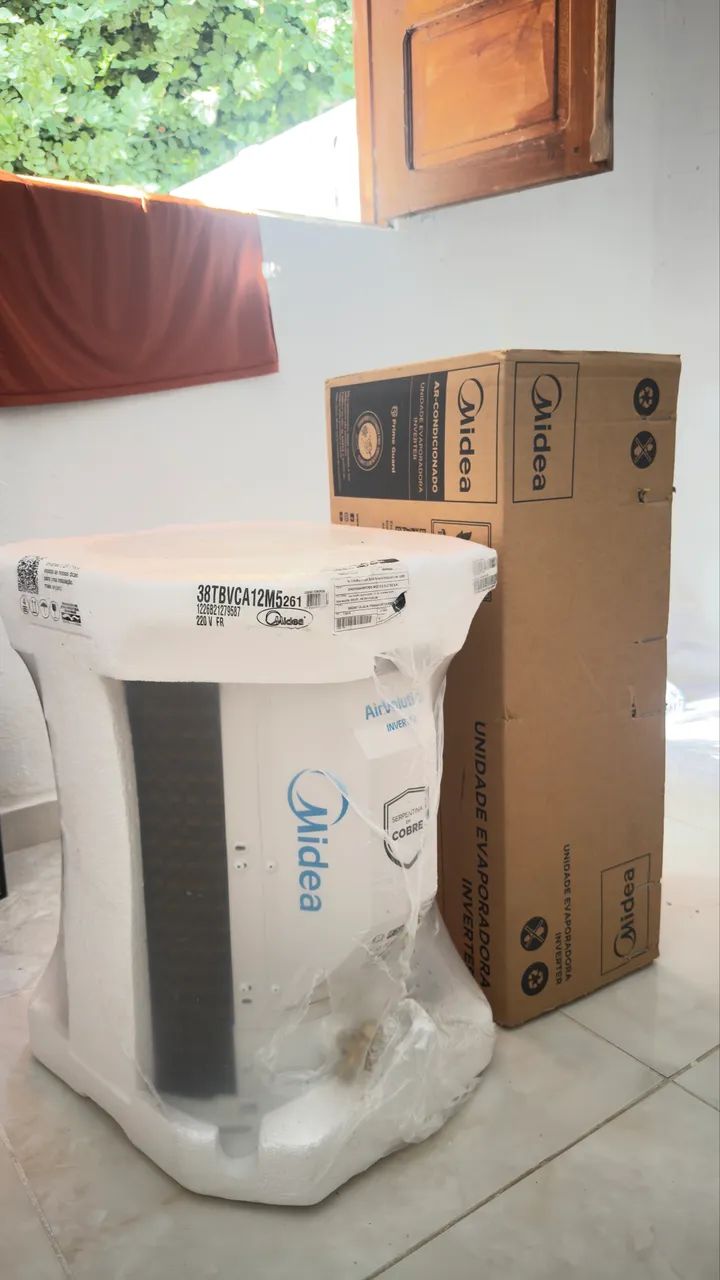 At condicionado split midea 12 mil BTU 