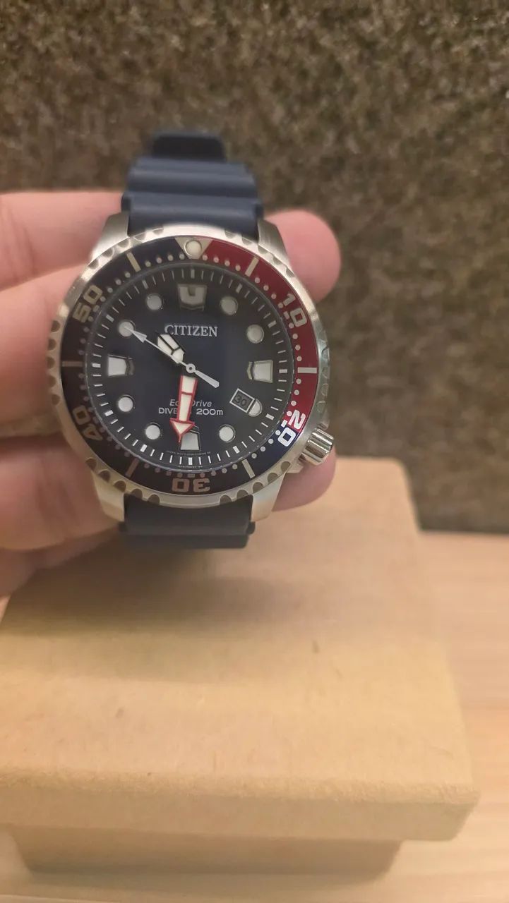 Citizen Promaster Eco-Drive Diver Pepsi 200m BN0168-06L Completo