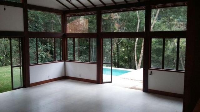 Excelente casa em condomínio 3 suítes - Itaipava -Petrópolis RJ