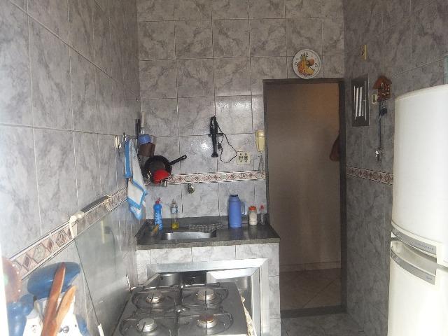 Maravilhoso Apto 02qts depedencia vaga e elevador na melhor localização de Olaria - Foto 10