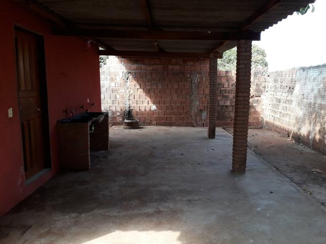 Vendo casa quitada só transferir aceito carro e moto - Foto 5