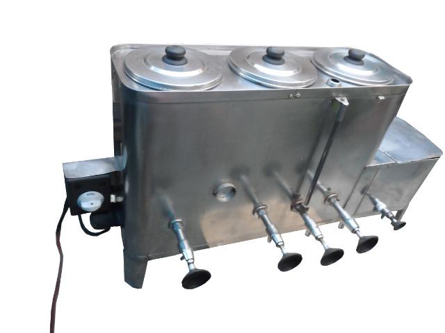 Vendo uma cafeteira usada de inox marca universal 220 volt - Foto 4