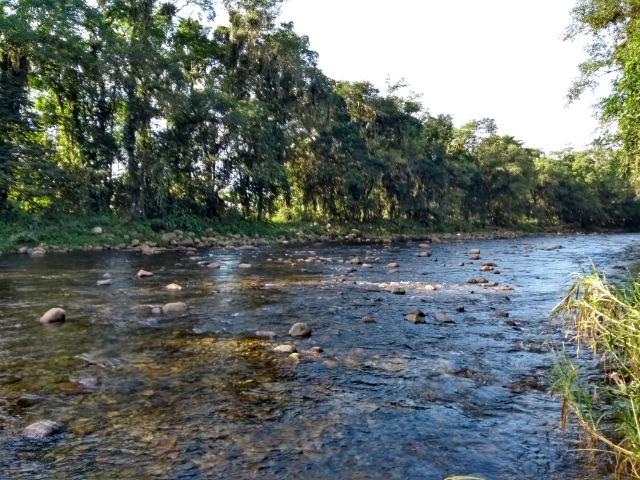 Área com 30 hectares com 600 metros de rio