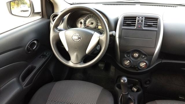 Nissan Versa 1.0 12V flex (todas revisões em concessionária) 2016 - Foto 17