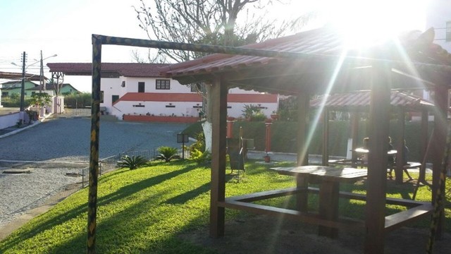 Alugo Apto Mobiliado de Frente para Lagoa de Araruama - em Iguaba Grande - Foto 4