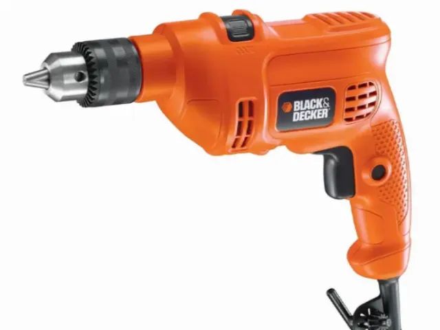 Furadeira de impacto 560W (Black & Decker)