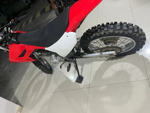 Honda CRF 230  Moto de trilha, Carros e motos, Capacetes para