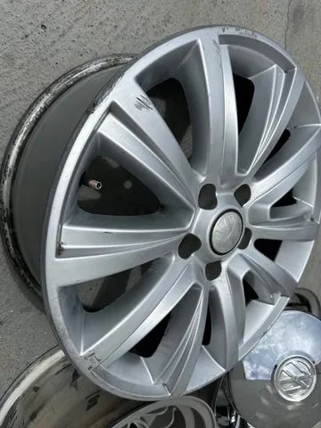 Roda original aro 18 Amarok highline seminova - Foto 4