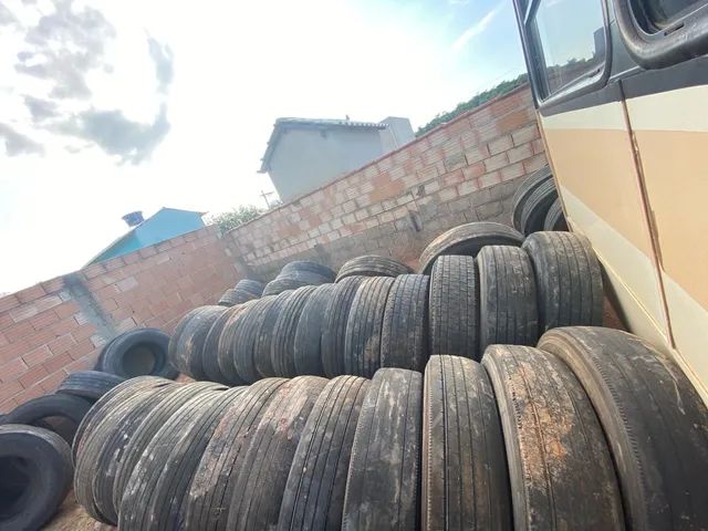 Pneus 295 r22.5 e 275 r22.5 para Reformar 