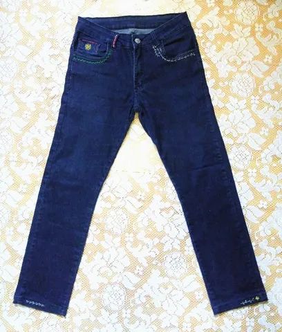 Calça jeans bordada a mão  - Foto 4