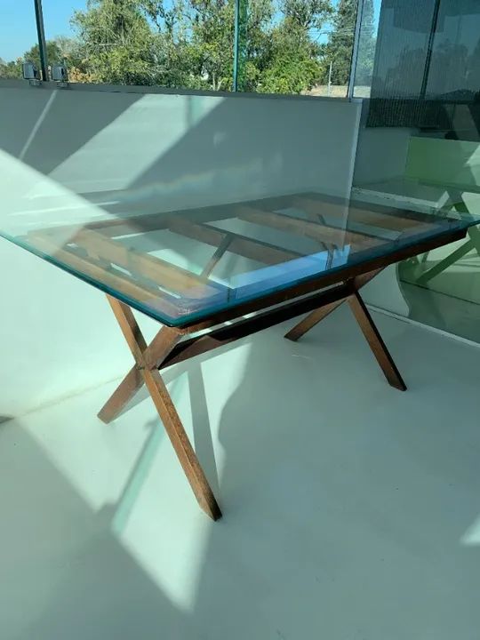 mesa com tampo de vidro