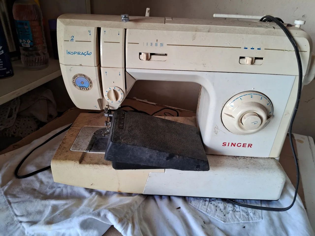 Máquina de Costura Singer - Foto 2