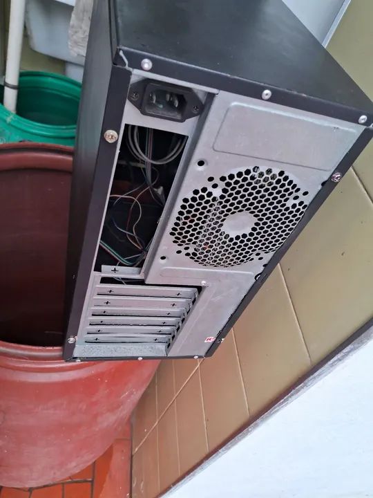 Gabinete de computador com leitor de cartões  - Foto 2
