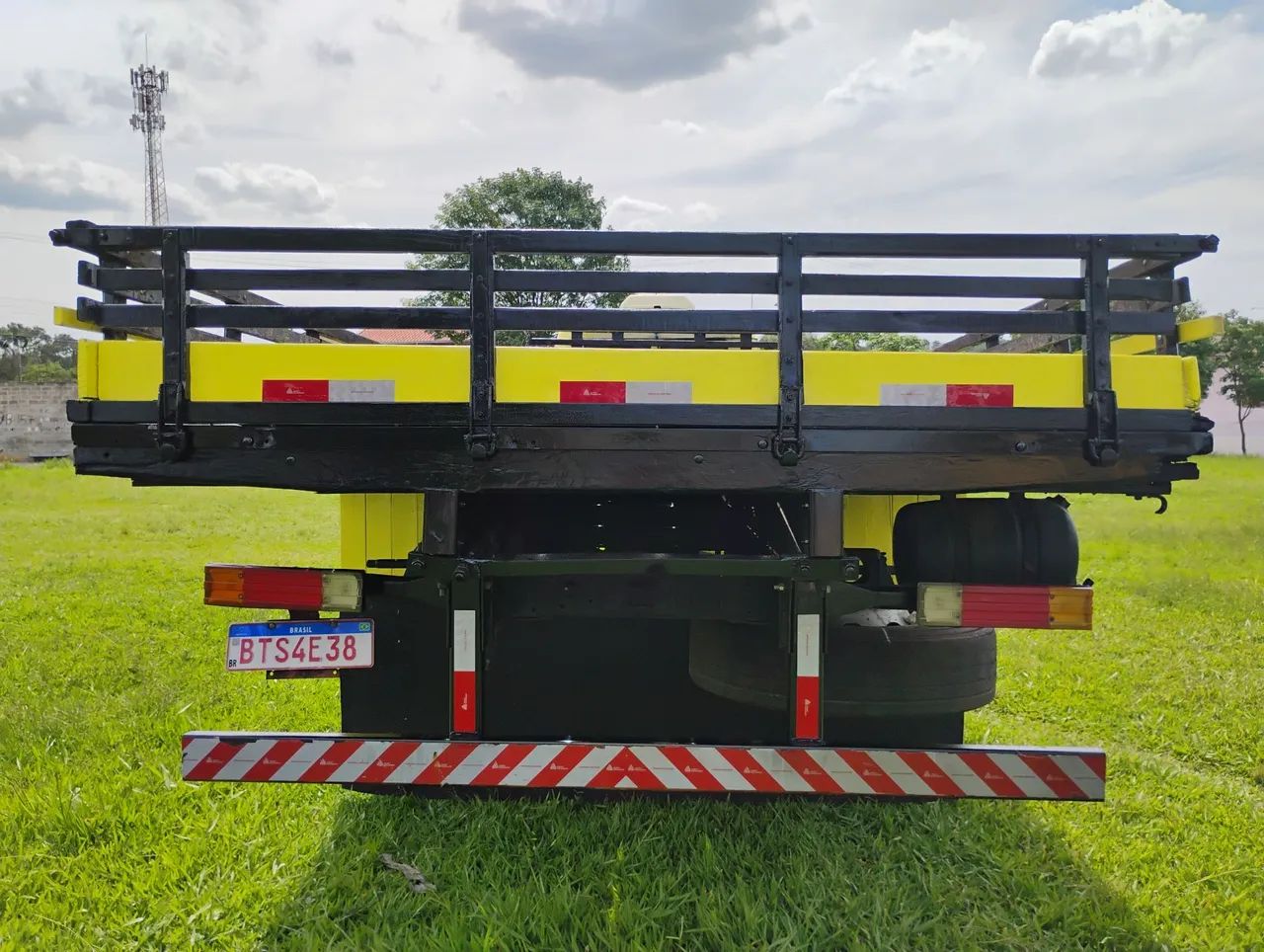 Mercedes Benz 1318  - Foto 3