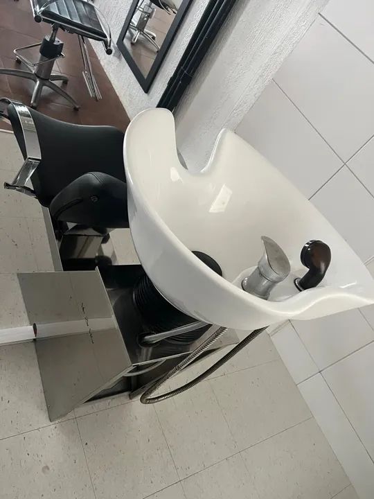 Móveis para salão Lavatório novinho - Foto 3