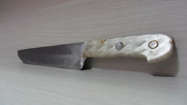 Faca antiga anos 50 Raridade, com cabo em Madrepérola - Foto 2