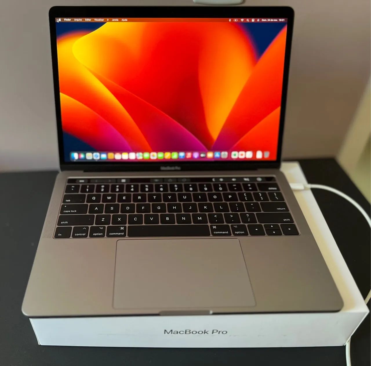MacBook本体 MacBookPro2020 Two Thunderbolt 3 ports MacBook Pro (13