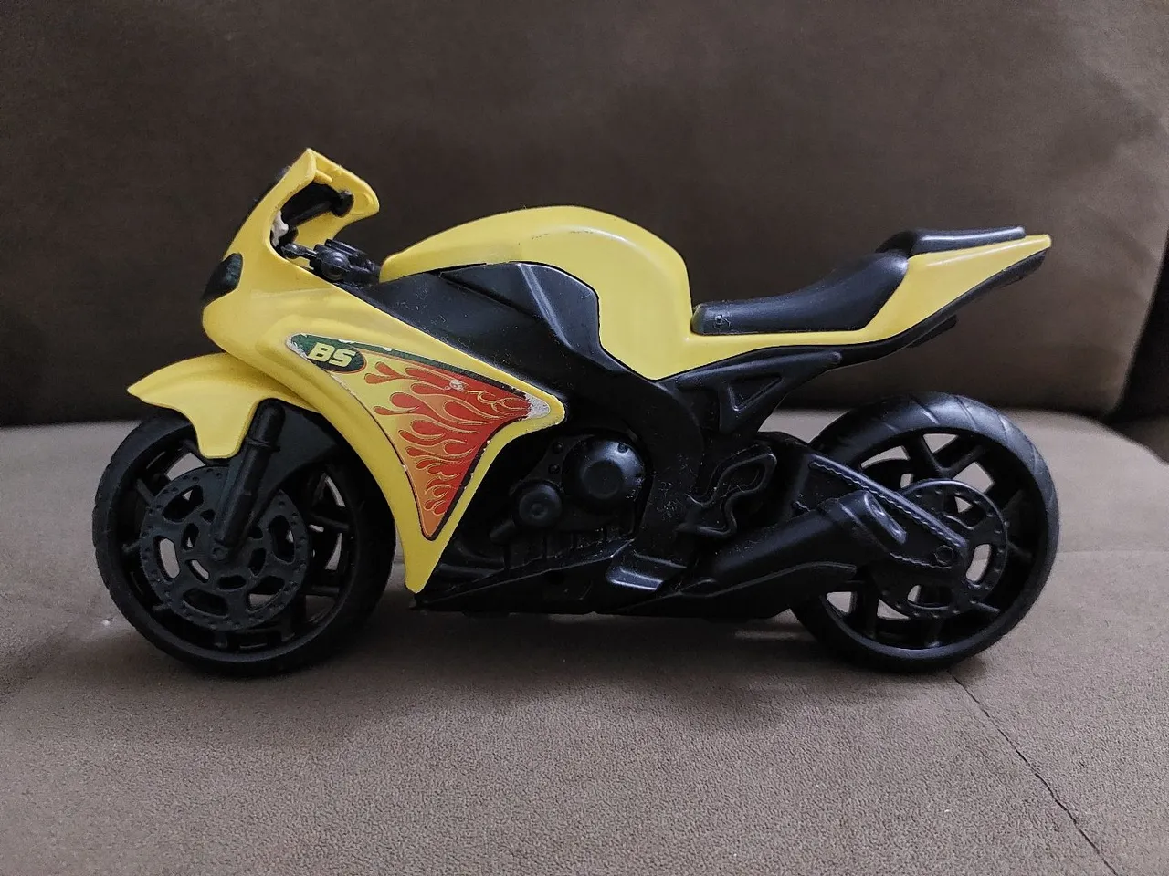 Moto Super Esportiva de Brinquedo + helicóptero Infantil