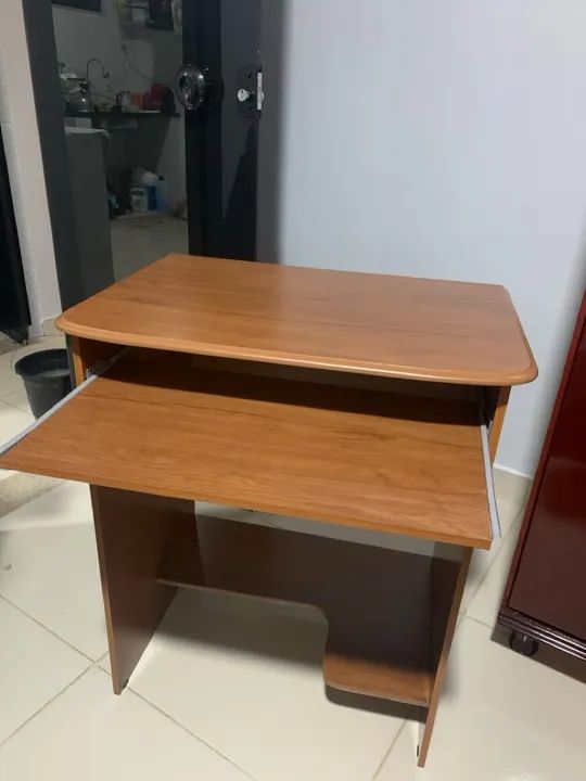 MESA DE COMPUTADOR PRÁTICA R$ 230,00 A VISTA - Foto 2