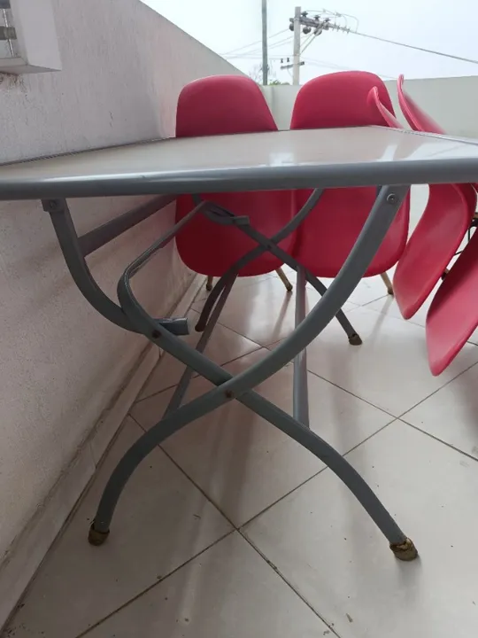 Mesa metal e vidro