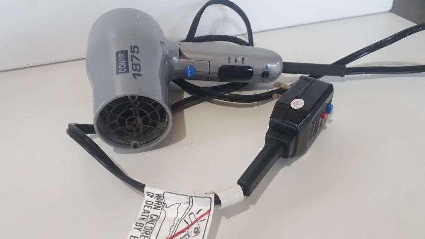 Secador de cabelo Conair mod. 127L 125/250V 1875W dobrável