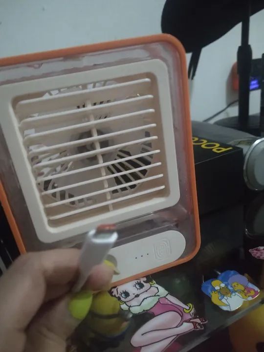 Mini ventilador climatizador portátil umidificador ar refrigerado USB cor laranja - Foto 4