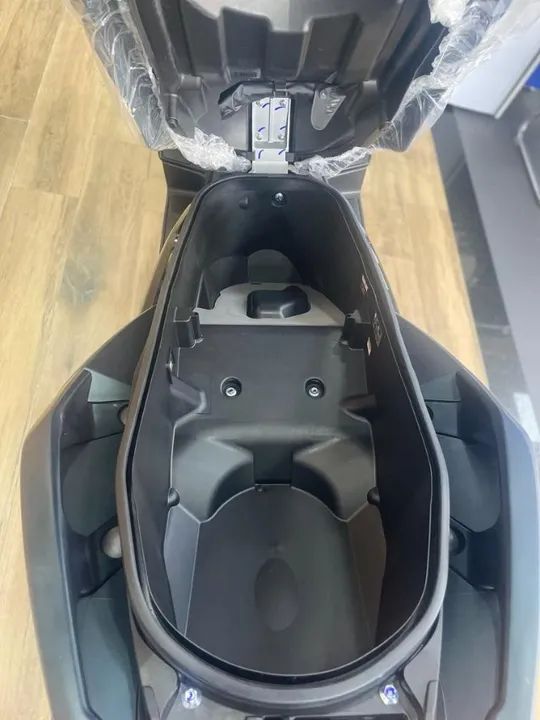 Yamaha Xmax 250 2024 Fran  - Foto 3