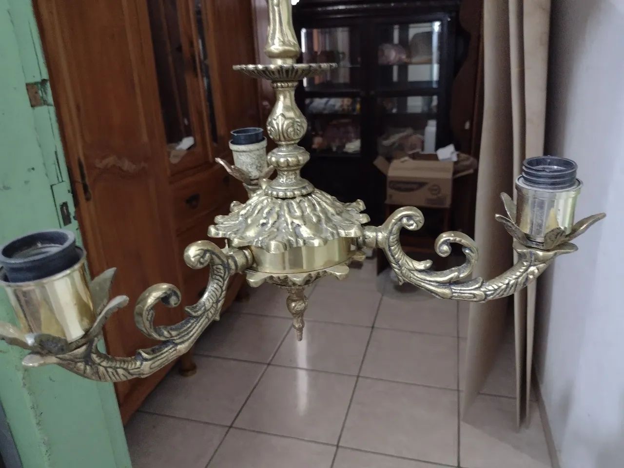 Lustre antigo de bronze  - Foto 2