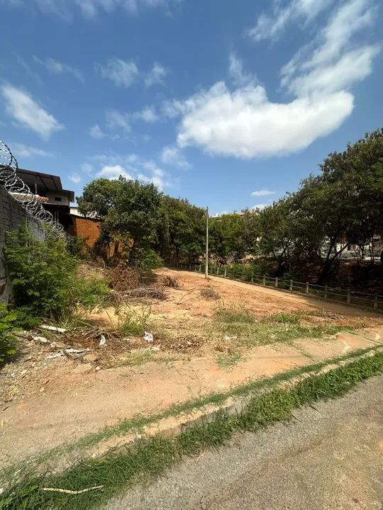 vendo Lote sensacional  330° metros   ou metade 170° metros   próximo  Cristiano Machado - Foto 4