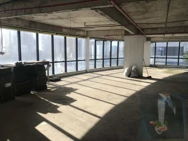 Excelente Sala Comercial 257m² no 12º Andar / Edifício Corporate Trade Adrianopolis