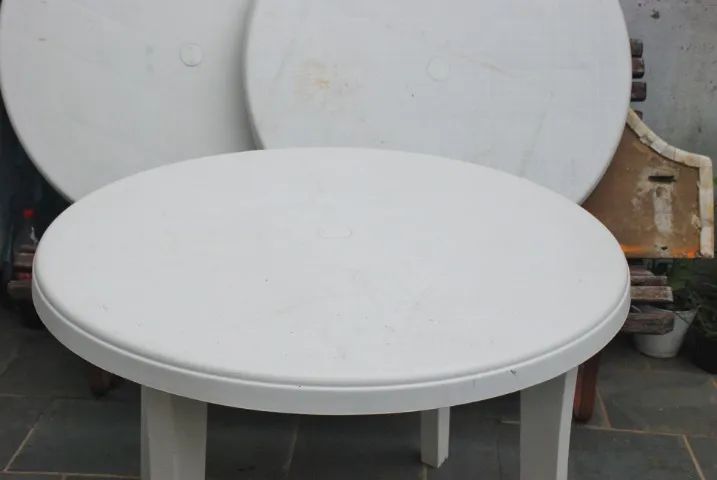 mesa redonda grosfilex miami 0,72 a x 0,98 diametro altura regualvel , retirada - Foto 2