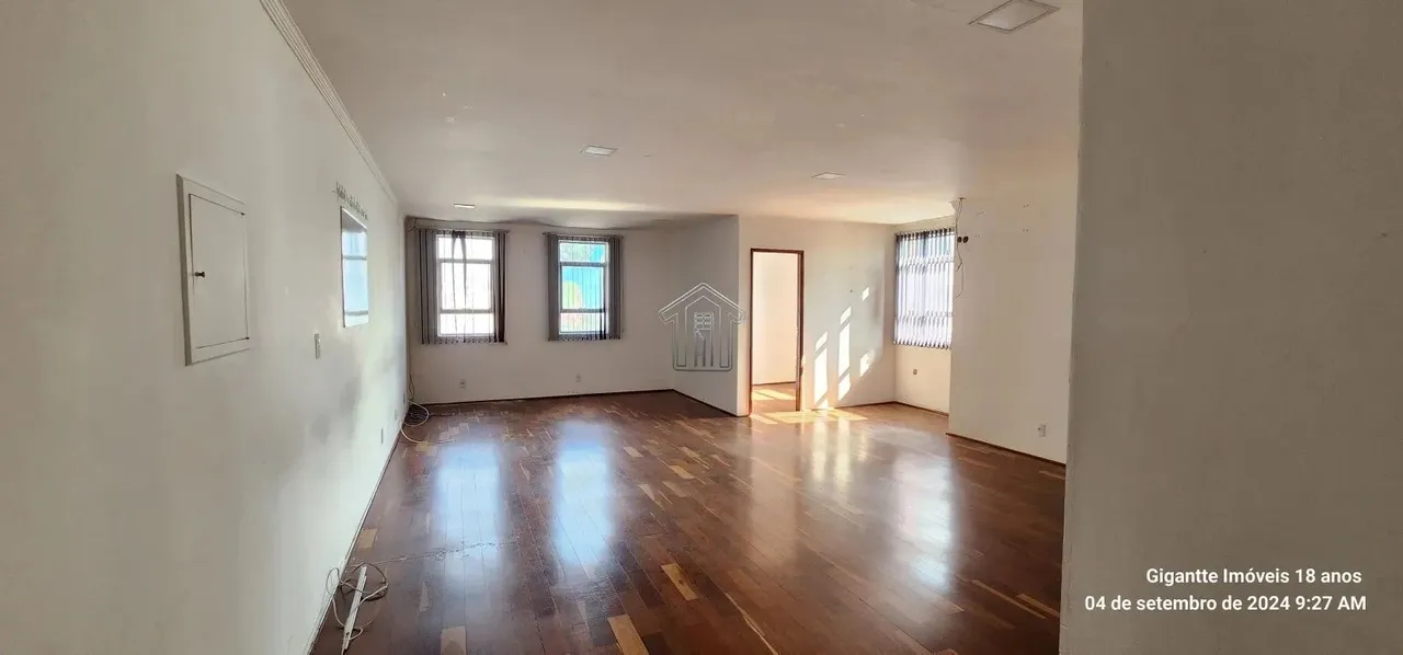 Sala Conjunto comercial em Condomínio para Locação no Centro. 90 metros